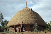 Building the house, on the way to Hosaina. South, Ethiopia.